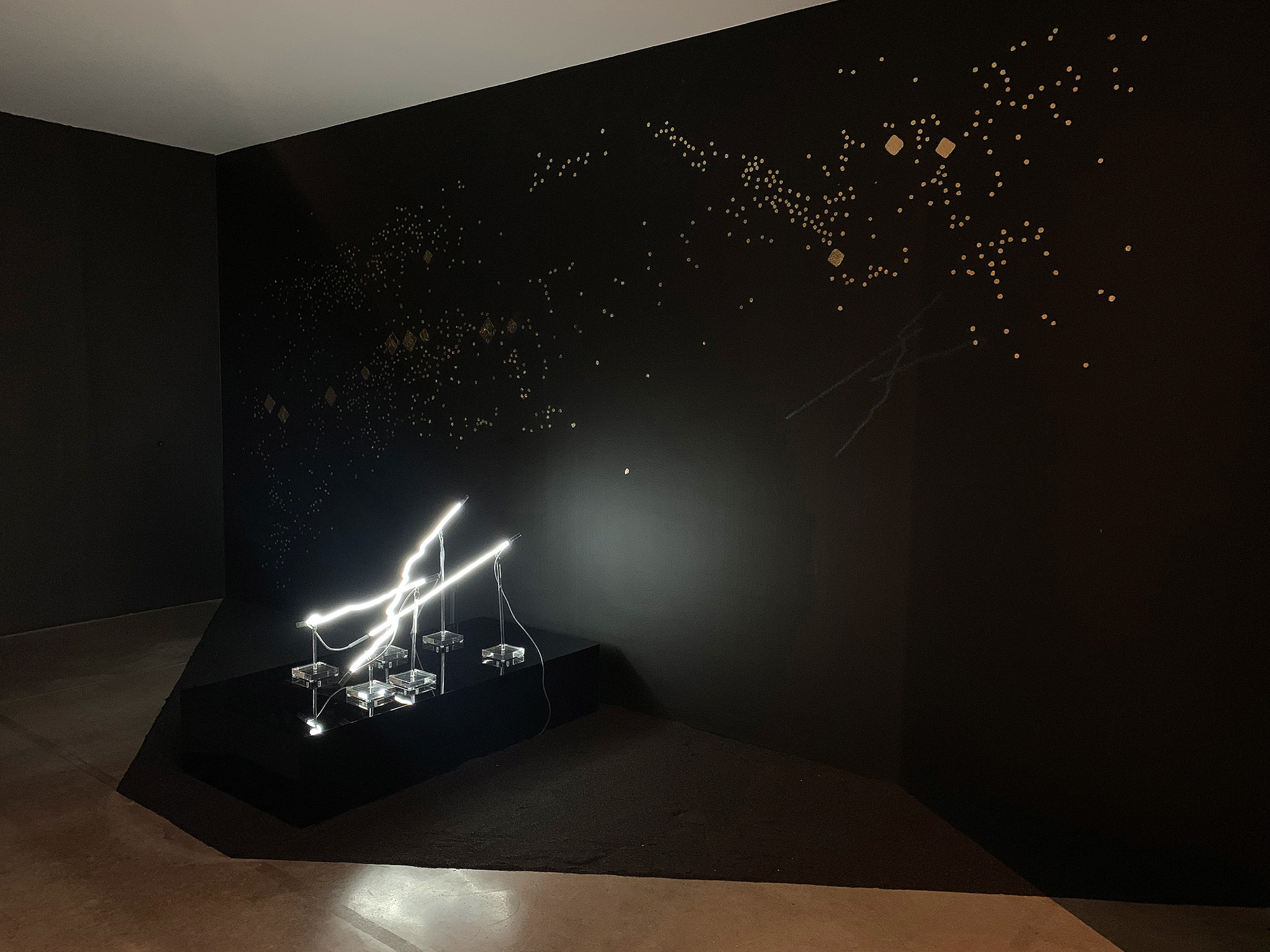 Water-Gold-Soil_Installation-view_02