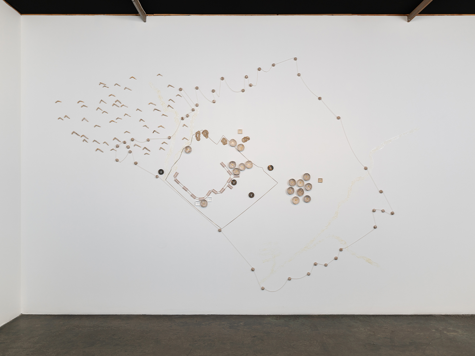 Header_Scacco-Debra_Confluence_Marbled-clay-brass-acrylic_16x10ft_2025_02 (1)